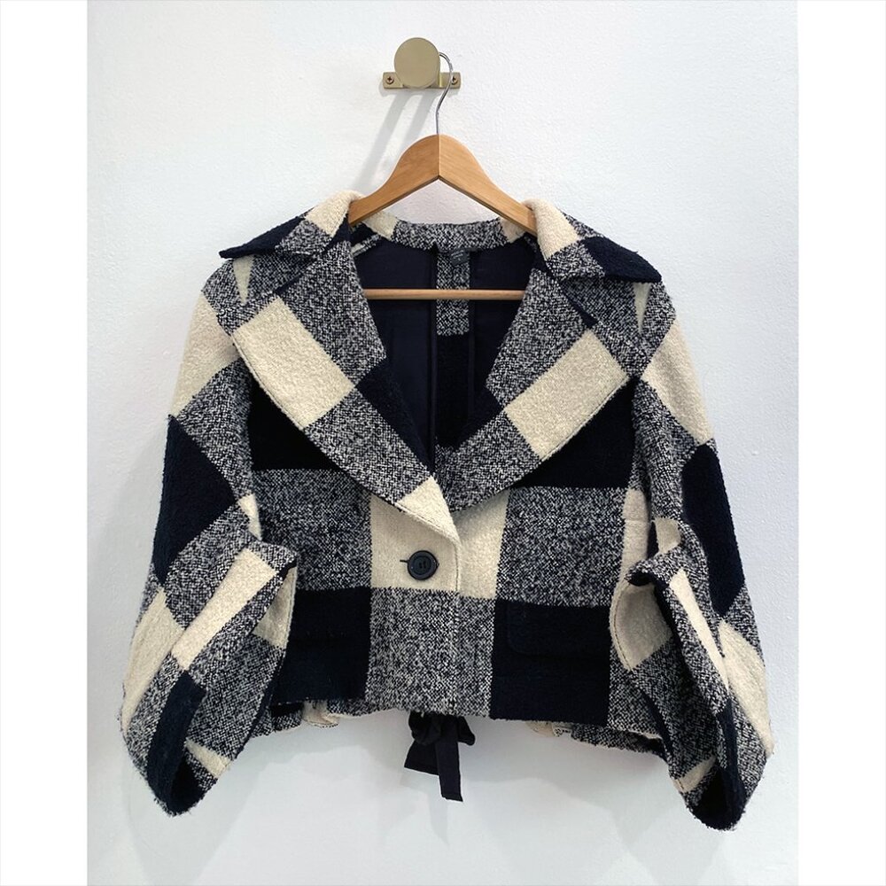 bebe Black & White Bouclé Cropped Jacket – Size S